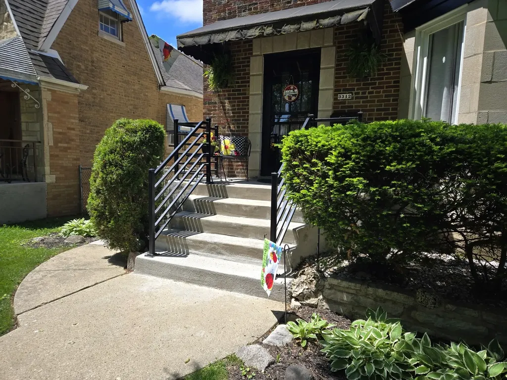 3312 North New England Avenue Chicago IL 60634