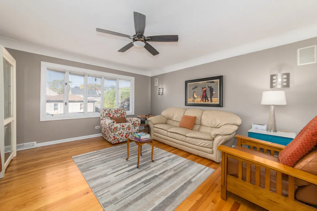 3312 North New England Avenue Chicago IL 60634