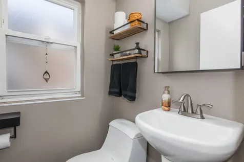 3312 North New England Avenue Chicago IL 60634