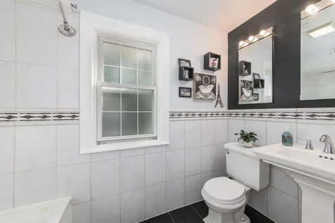 3312 North New England Avenue Chicago IL 60634