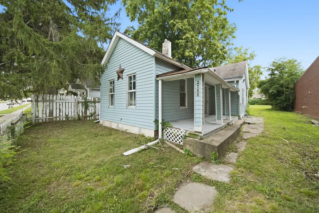 2708 7TH Avenue Rock Island IL 61201