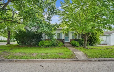 303 East Wilson Street Monticello IL 61856