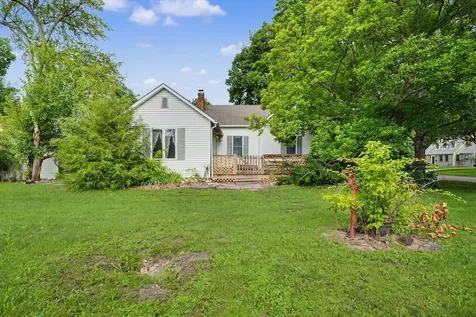 303 East Wilson Street Monticello IL 61856