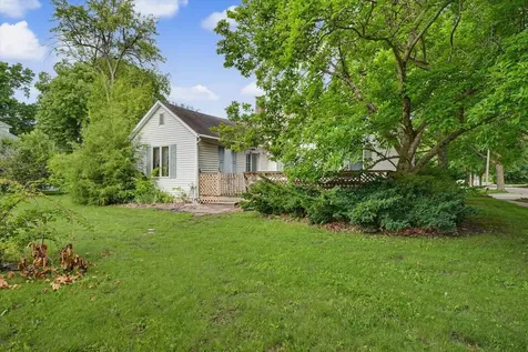 303 East Wilson Street Monticello IL 61856