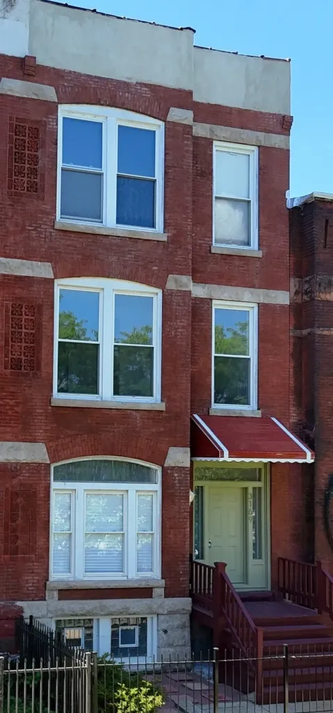 3169 West Monroe Street Chicago IL 60612