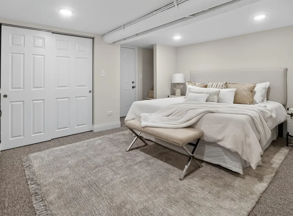 3169 West Monroe Street Chicago IL 60612