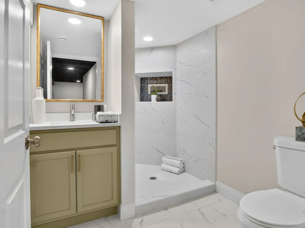 3169 West Monroe Street Chicago IL 60612