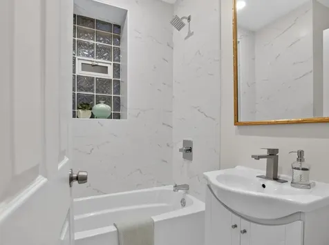 3169 West Monroe Street Chicago IL 60612