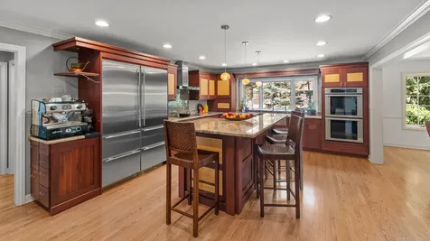 18 S Wynstone Drive North Barrington IL 60010