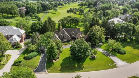 18 S Wynstone Drive North Barrington IL 60010