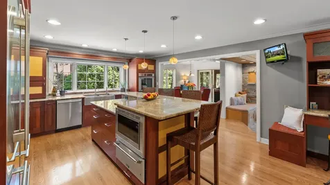 18 S Wynstone Drive North Barrington IL 60010