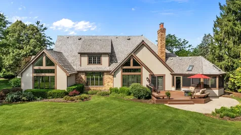 18 S Wynstone Drive North Barrington IL 60010