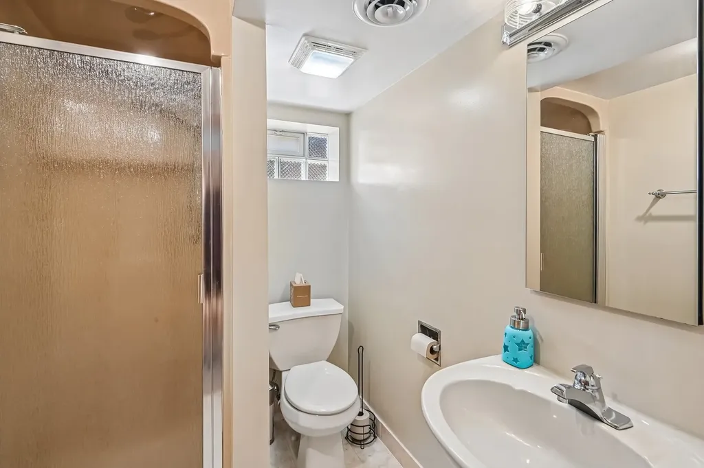 7132 North Ottawa Avenue Chicago IL 60631