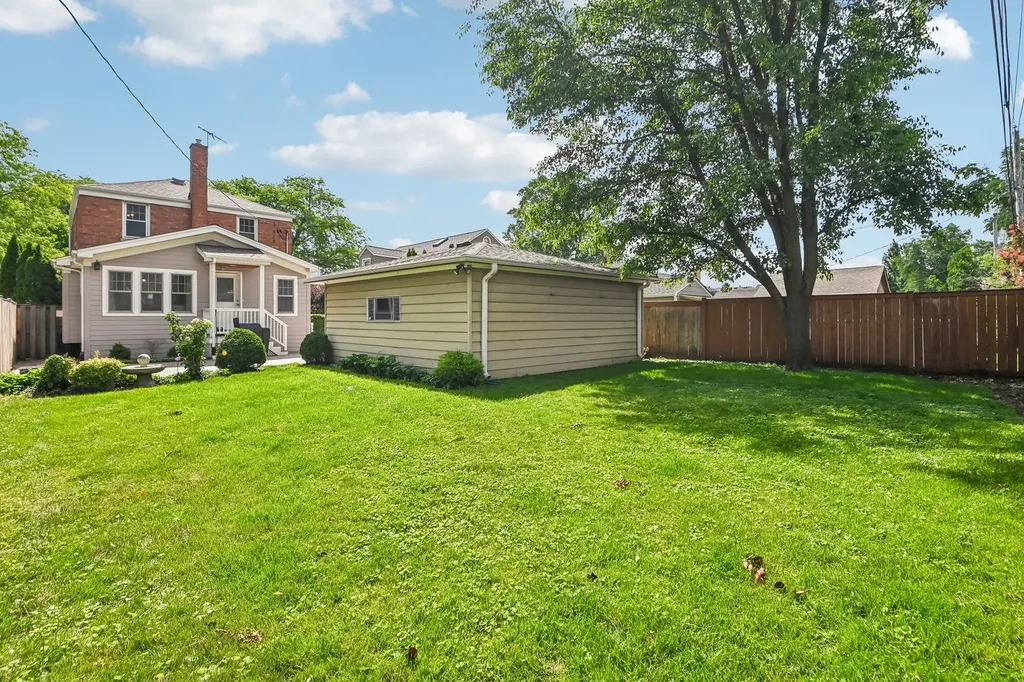 7132 North Ottawa Avenue Chicago IL 60631