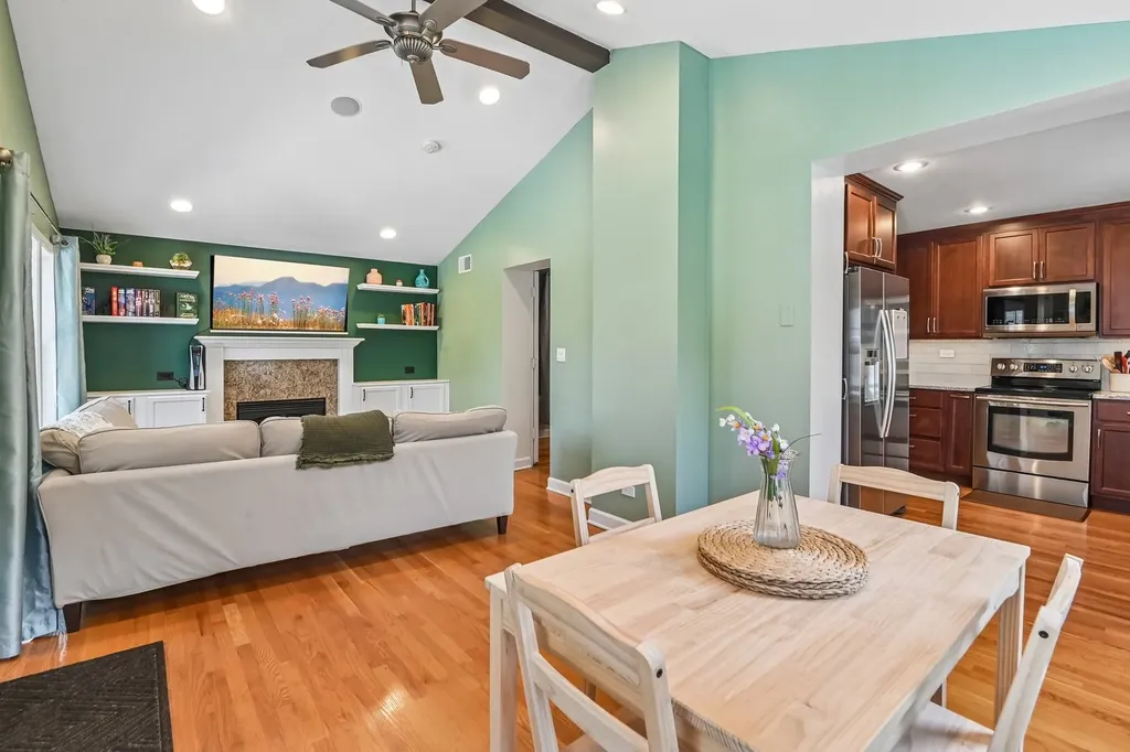 7132 North Ottawa Avenue Chicago IL 60631