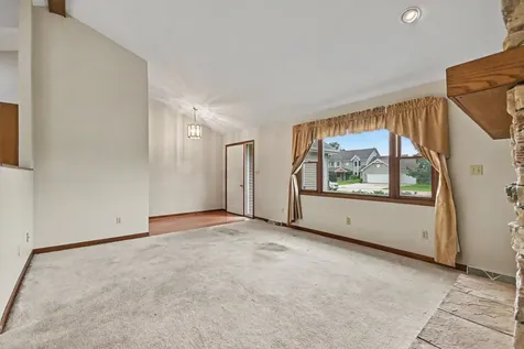 217 E Sunset Avenue Sandwich IL 60548