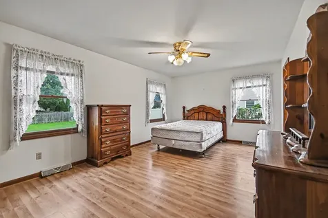 217 E Sunset Avenue Sandwich IL 60548