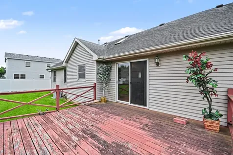 217 E Sunset Avenue Sandwich IL 60548