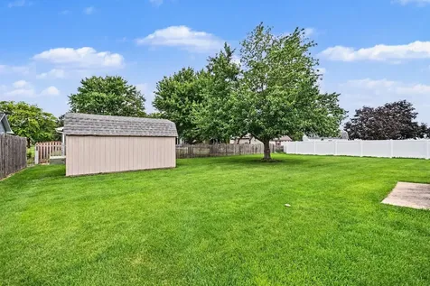 217 E Sunset Avenue Sandwich IL 60548