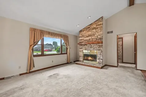217 E Sunset Avenue Sandwich IL 60548