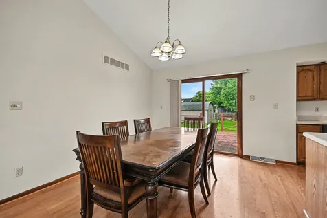 217 E Sunset Avenue Sandwich IL 60548
