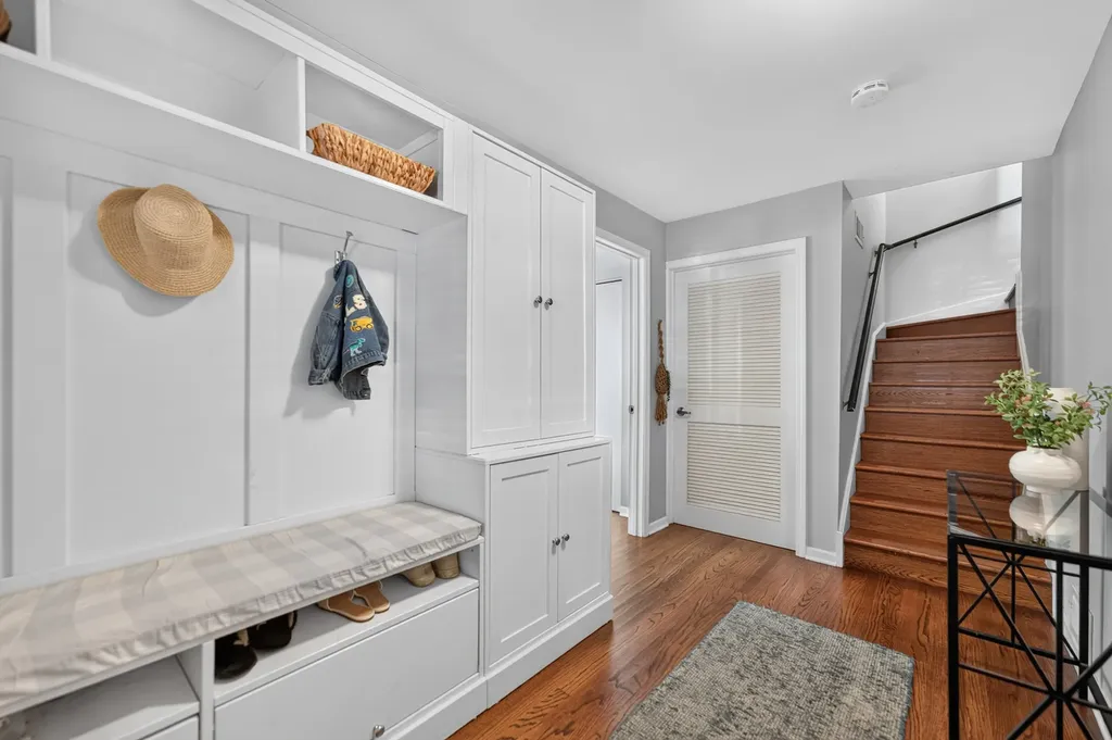 3250 North Washtenaw Avenue Chicago IL 60618