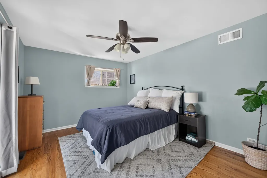 3250 North Washtenaw Avenue Chicago IL 60618