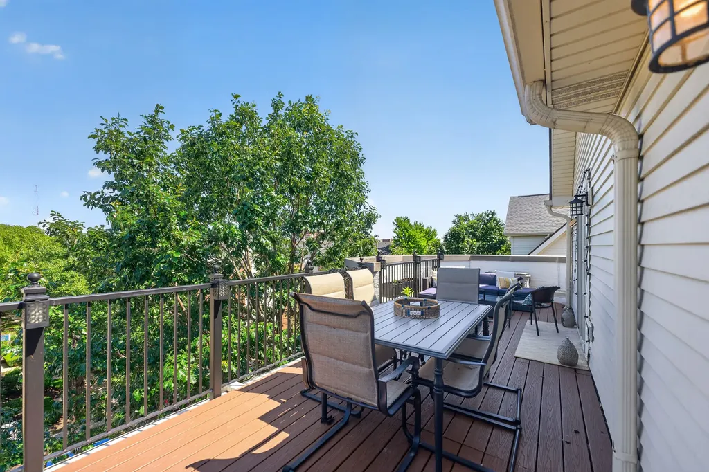 3250 North Washtenaw Avenue Chicago IL 60618