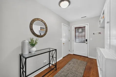 3250 North Washtenaw Avenue Chicago IL 60618