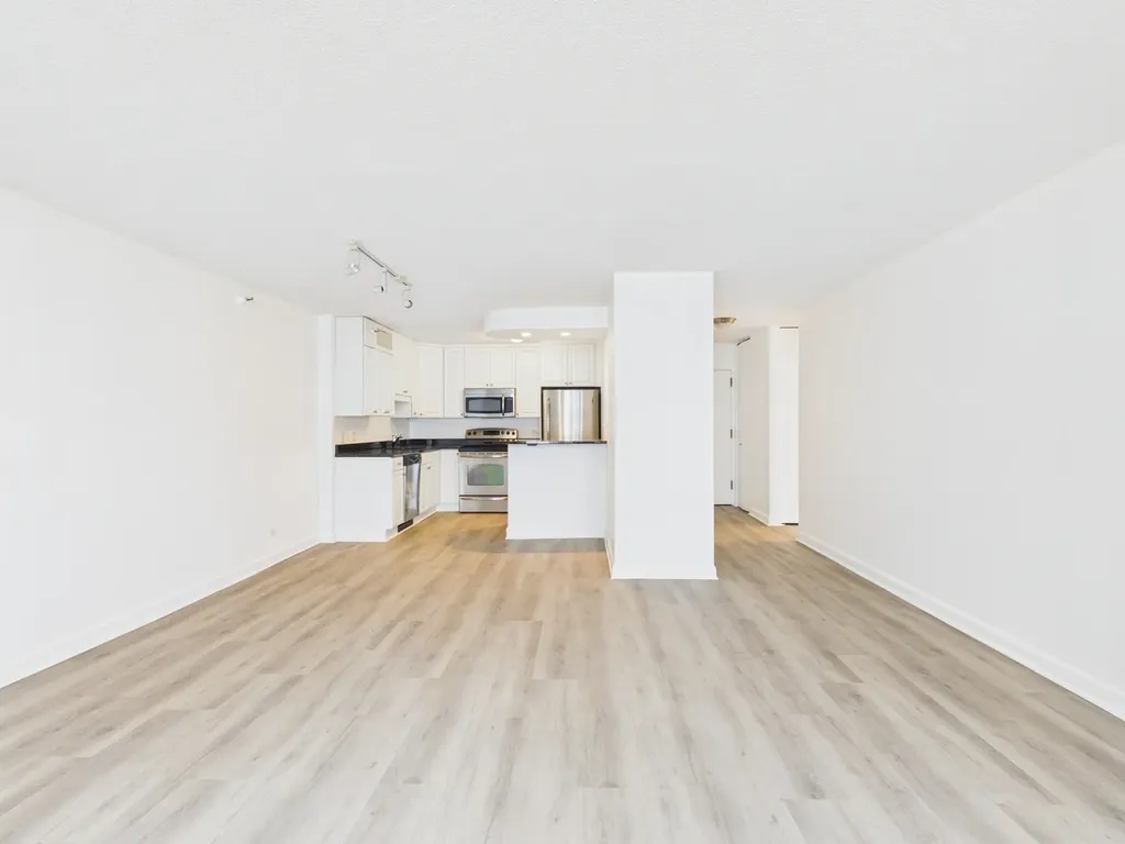 10 East Ontario Street Chicago IL 60611