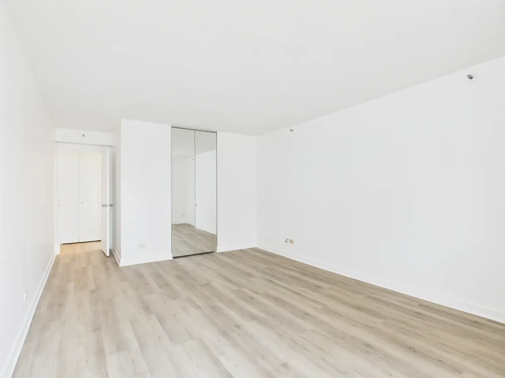 10 East Ontario Street Chicago IL 60611