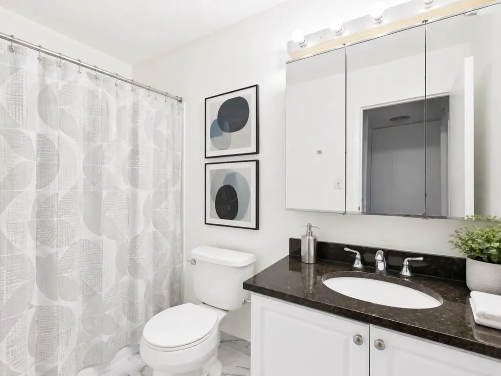 10 East Ontario Street Chicago IL 60611