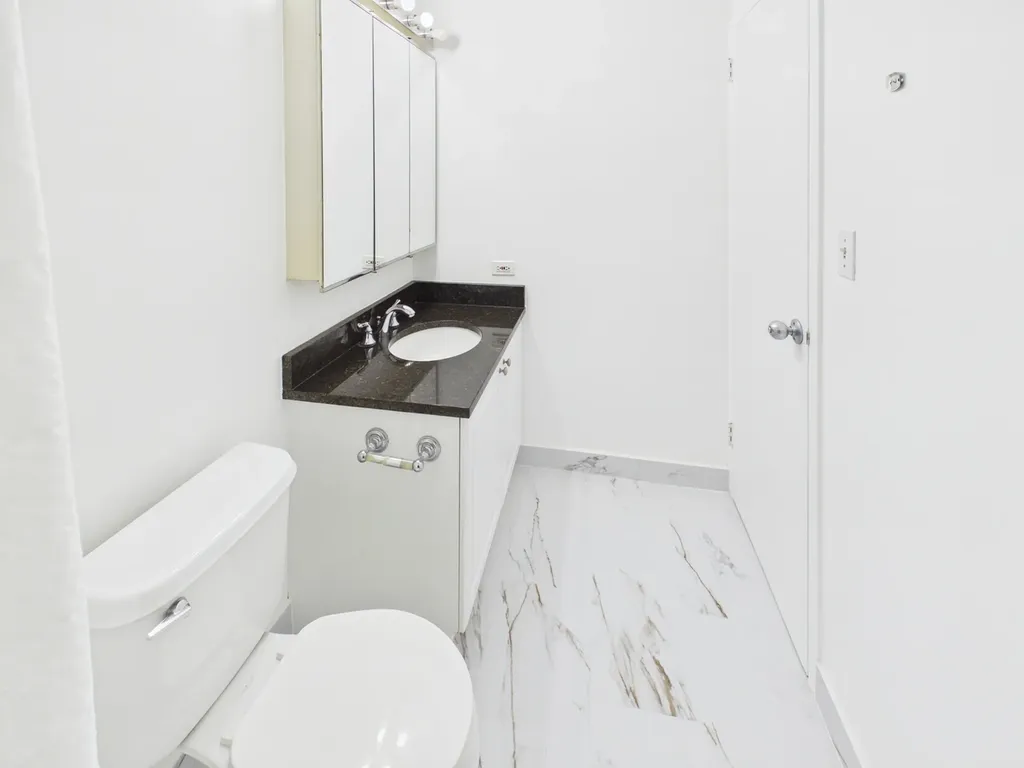 10 East Ontario Street Chicago IL 60611