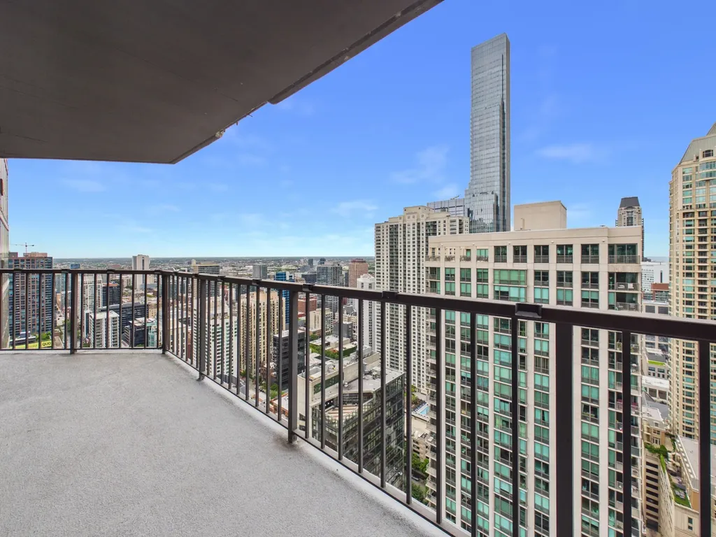 10 East Ontario Street Chicago IL 60611