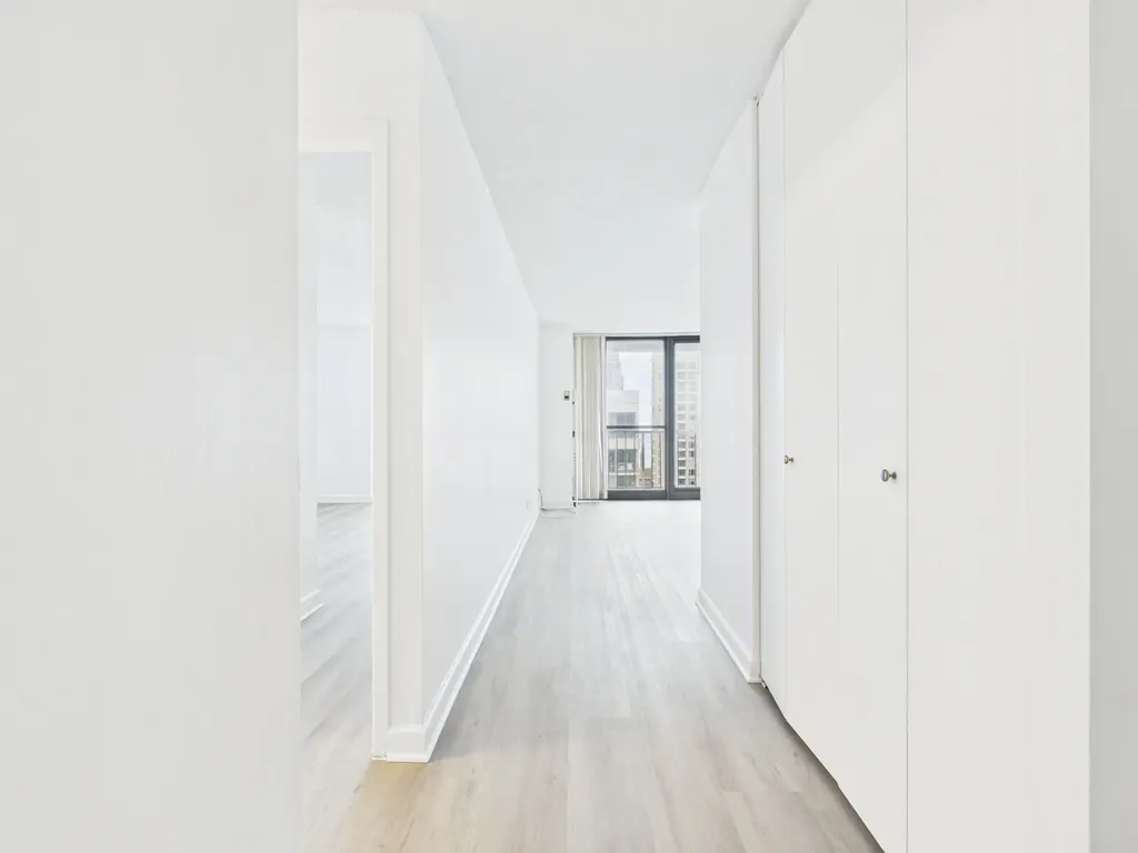10 East Ontario Street Chicago IL 60611