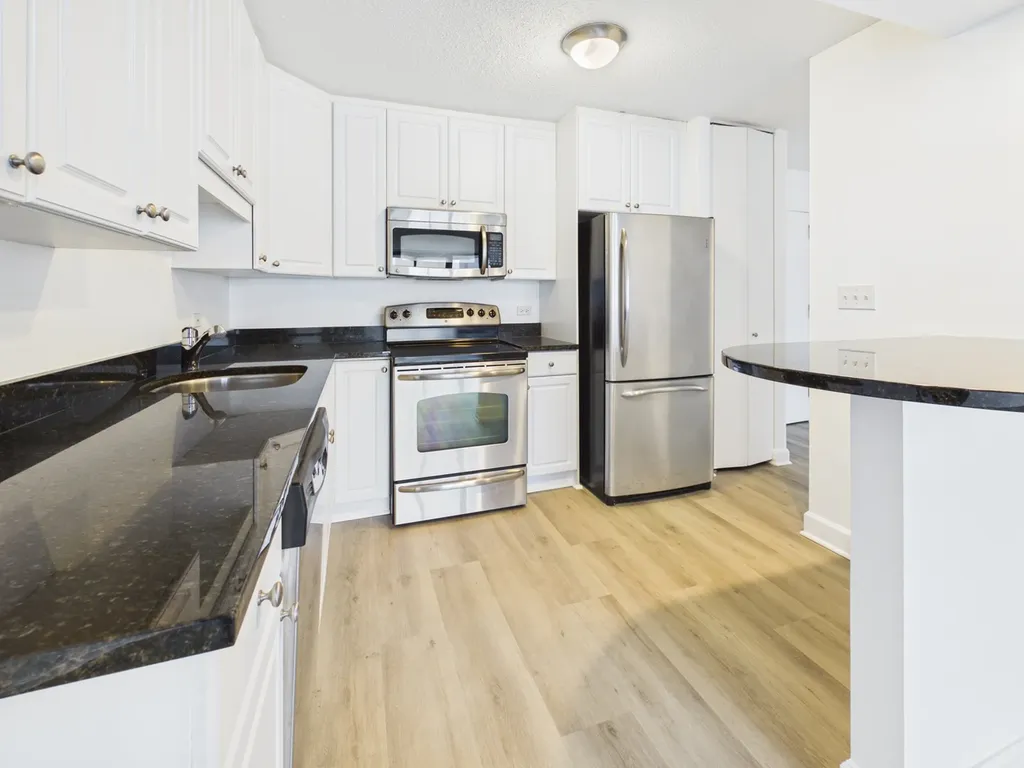 10 East Ontario Street Chicago IL 60611