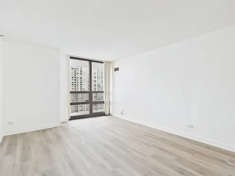 10 East Ontario Street Chicago IL 60611