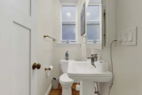 2522 North Burling Street Chicago IL 60614