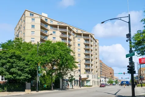 4350 North Broadway Avenue Chicago IL 60613