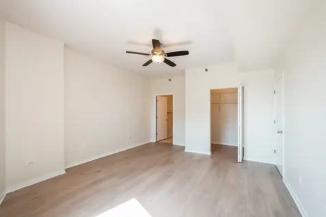 4350 North Broadway Avenue Chicago IL 60613