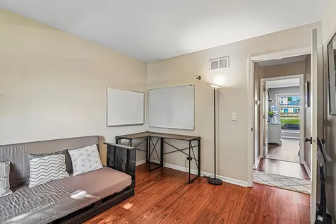 1114 Country Glen Lane Carol Stream IL 60188