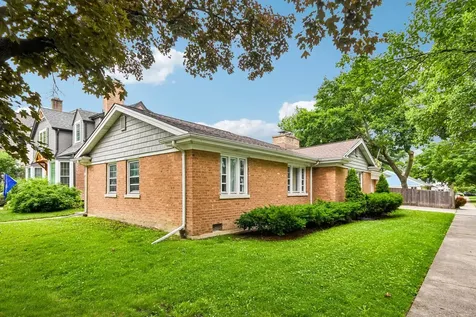 1620 Courtland Avenue Park Ridge IL 60068