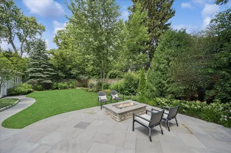 792 Walden Road Winnetka IL 60093