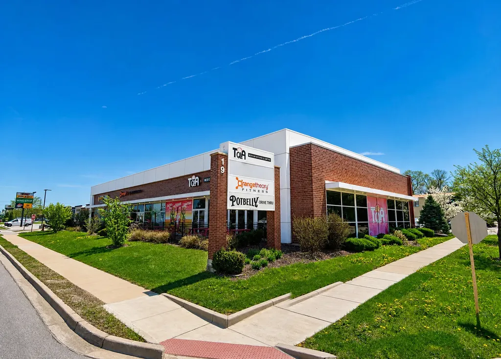 19 West Ogden Avenue Westmont IL 60559