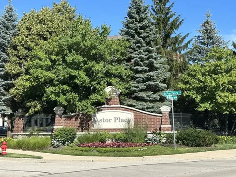 613 Prestwick Lane Wheeling IL 60090