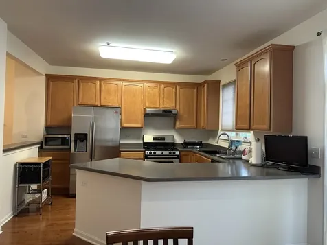 613 Prestwick Lane Wheeling IL 60090