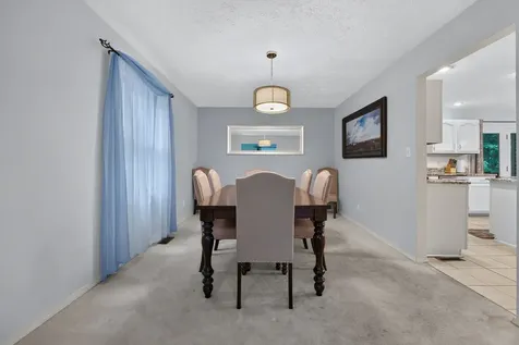 2 Scenic Point Bloomington IL 61701