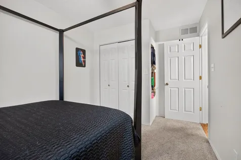2 Scenic Point Bloomington IL 61701