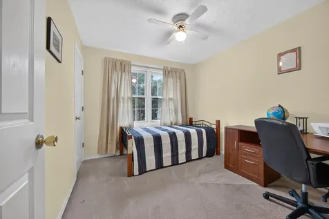 2 Scenic Point Bloomington IL 61701