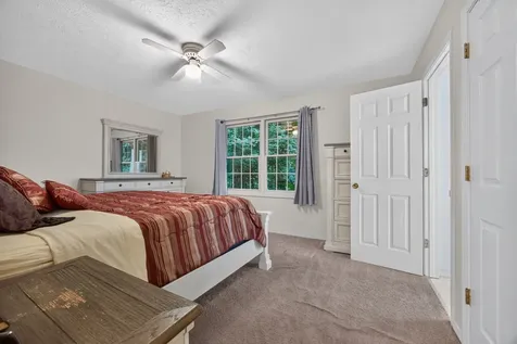 2 Scenic Point Bloomington IL 61701